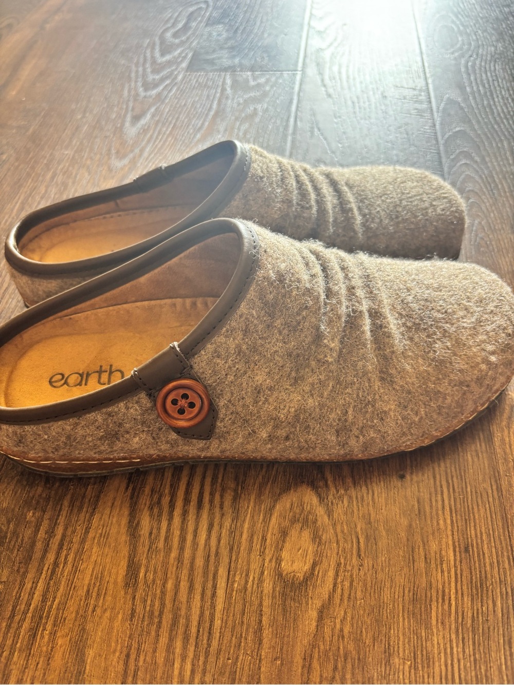 Earth Women's taupe Felt Slip-On Mules with Button Accent